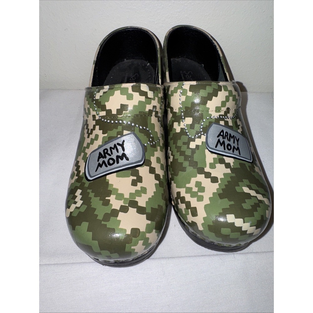 Sanita Clogs Army Mom Dog Tags Camo Size 8  Custom Signed Original Danish Clog